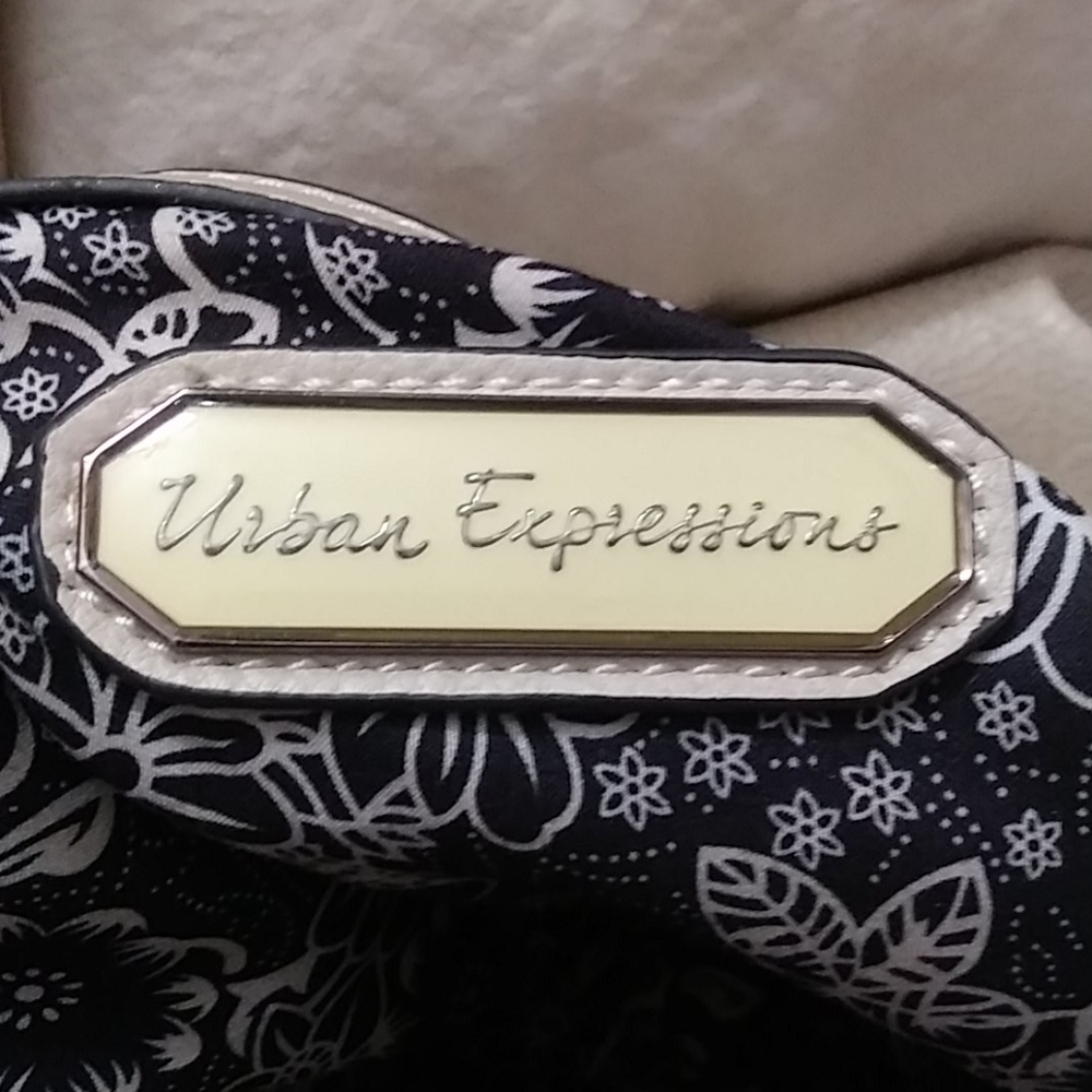 Purse - Picture 4 of 4